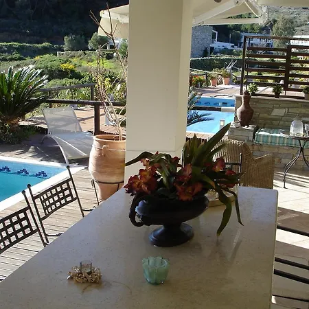 Amazing Beachfront Maison Semesterbostad Toroni