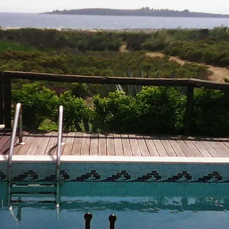 Amazing Beachfront Maison Toroni