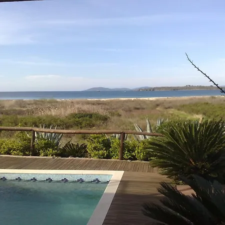 Semesterbostad Amazing Beachfront Maison *