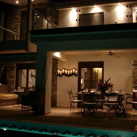 Amazing Beachfront Maison Holiday home *
